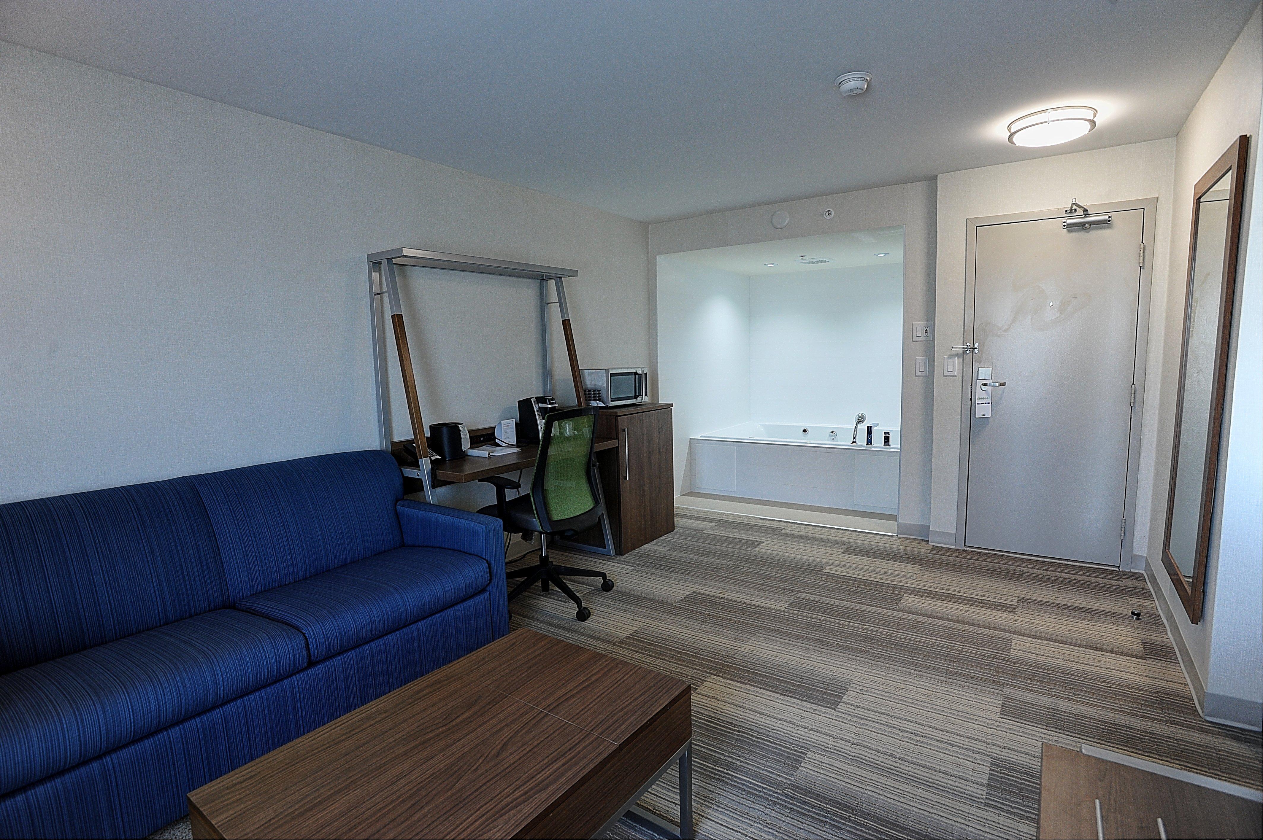 Holiday Inn Express & Suites Toronto Airport West By Ihg Миссиссага Экстерьер фото