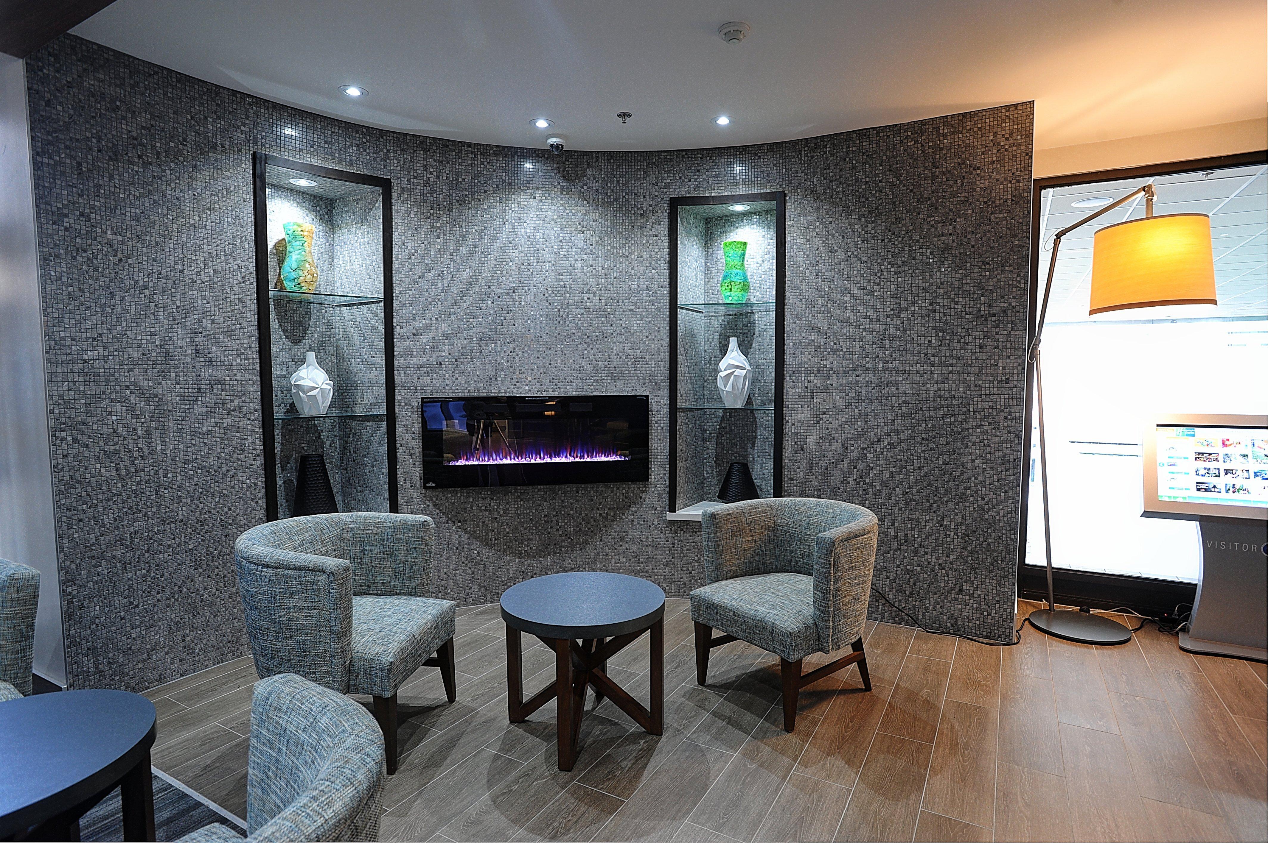 Holiday Inn Express & Suites Toronto Airport West By Ihg Миссиссага Экстерьер фото